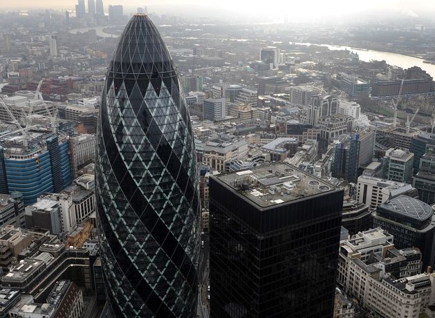 Thousands of banking and finance firm workers prepare for London exodus